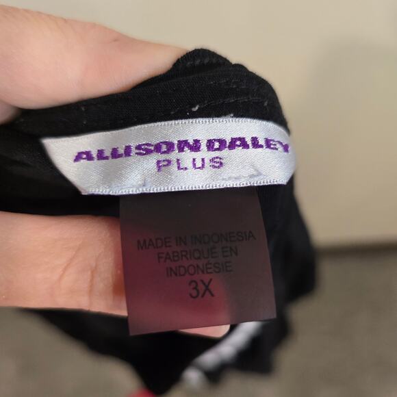 Women's Allison Daley Black Textured V-Neck 3/4 Sleeve Blouse | Size 3X - Picture 9 of 10